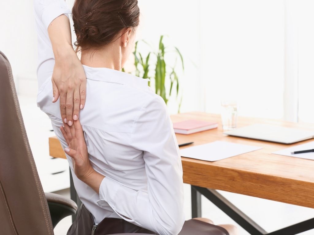 Praticare yoga in ufficio